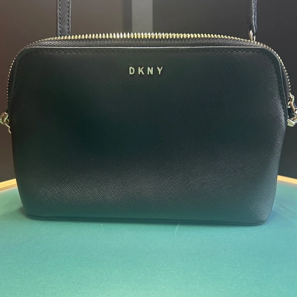 DKNY Black Crossbody Bag with Gold Chain - Picture 2 of 16